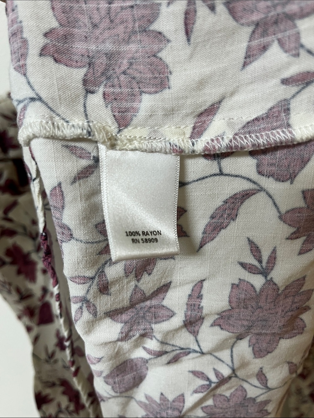 Chelsea & Violet floral Pintuck Peasant Blouse in pink on Cream - Picture 4 of 4